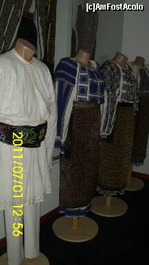 [P14] Muzeul Costumelor Populare din Romania - port popular femeiesc si barbatesc » foto by magdalena
 - 
<span class="allrVoted glyphicon glyphicon-heart hidden" id="av234652"></span>
<a class="m-l-10 hidden" id="sv234652" onclick="voting_Foto_DelVot(,234652,5895)" role="button">șterge vot <span class="glyphicon glyphicon-remove"></span></a>
<a id="v9234652" class=" c-red"  onclick="voting_Foto_SetVot(234652)" role="button"><span class="glyphicon glyphicon-heart-empty"></span> <b>LIKE</b> = Votează poza</a> <img class="hidden"  id="f234652W9" src="/imagini/loader.gif" border="0" /><span class="AjErrMes hidden" id="e234652ErM"></span>