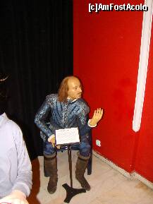 [P03] William Shakespeare...daca expozitia ar fi fost frantuzeasca...Guillame Tremolos » foto by costin1968
 - 
<span class="allrVoted glyphicon glyphicon-heart hidden" id="av286708"></span>
<a class="m-l-10 hidden" id="sv286708" onclick="voting_Foto_DelVot(,286708,5895)" role="button">șterge vot <span class="glyphicon glyphicon-remove"></span></a>
<a id="v9286708" class=" c-red"  onclick="voting_Foto_SetVot(286708)" role="button"><span class="glyphicon glyphicon-heart-empty"></span> <b>LIKE</b> = Votează poza</a> <img class="hidden"  id="f286708W9" src="/imagini/loader.gif" border="0" /><span class="AjErrMes hidden" id="e286708ErM"></span>