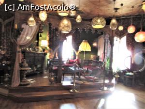[P22] Salonul oriental . Globurile de iluminat creează o atmosferă feerică » foto by Michi
 - 
<span class="allrVoted glyphicon glyphicon-heart hidden" id="av1350147"></span>
<a class="m-l-10 hidden" id="sv1350147" onclick="voting_Foto_DelVot(,1350147,5895)" role="button">șterge vot <span class="glyphicon glyphicon-remove"></span></a>
<a id="v91350147" class=" c-red"  onclick="voting_Foto_SetVot(1350147)" role="button"><span class="glyphicon glyphicon-heart-empty"></span> <b>LIKE</b> = Votează poza</a> <img class="hidden"  id="f1350147W9" src="/imagini/loader.gif" border="0" /><span class="AjErrMes hidden" id="e1350147ErM"></span>