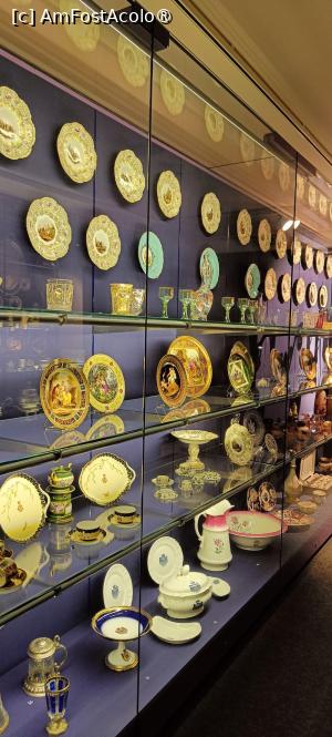 [P09] Veselă prezentă în casele bucureștene. » foto by tata123 🔱
 - 
<span class="allrVoted glyphicon glyphicon-heart hidden" id="av1503653"></span>
<a class="m-l-10 hidden" id="sv1503653" onclick="voting_Foto_DelVot(,1503653,5895)" role="button">șterge vot <span class="glyphicon glyphicon-remove"></span></a>
<a id="v91503653" class=" c-red"  onclick="voting_Foto_SetVot(1503653)" role="button"><span class="glyphicon glyphicon-heart-empty"></span> <b>LIKE</b> = Votează poza</a> <img class="hidden"  id="f1503653W9" src="/imagini/loader.gif" border="0" /><span class="AjErrMes hidden" id="e1503653ErM"></span>