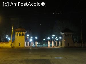 [P01] La ceas de seară în București - din zona Palatului Cotroceni începe turul senzorial.  » foto by tata123 🔱
 - 
<span class="allrVoted glyphicon glyphicon-heart hidden" id="av839379"></span>
<a class="m-l-10 hidden" id="sv839379" onclick="voting_Foto_DelVot(,839379,5895)" role="button">șterge vot <span class="glyphicon glyphicon-remove"></span></a>
<a id="v9839379" class=" c-red"  onclick="voting_Foto_SetVot(839379)" role="button"><span class="glyphicon glyphicon-heart-empty"></span> <b>LIKE</b> = Votează poza</a> <img class="hidden"  id="f839379W9" src="/imagini/loader.gif" border="0" /><span class="AjErrMes hidden" id="e839379ErM"></span>