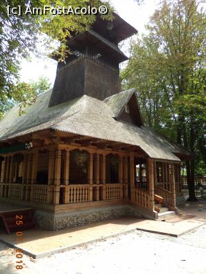[P15] Aceeași mănăstire » foto by Yersinia Pestis
 - 
<span class="allrVoted glyphicon glyphicon-heart hidden" id="av991018"></span>
<a class="m-l-10 hidden" id="sv991018" onclick="voting_Foto_DelVot(,991018,5897)" role="button">șterge vot <span class="glyphicon glyphicon-remove"></span></a>
<a id="v9991018" class=" c-red"  onclick="voting_Foto_SetVot(991018)" role="button"><span class="glyphicon glyphicon-heart-empty"></span> <b>LIKE</b> = Votează poza</a> <img class="hidden"  id="f991018W9" src="/imagini/loader.gif" border="0" /><span class="AjErrMes hidden" id="e991018ErM"></span>