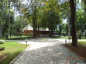 [P22] Clădirea bisericii printre copacii din parc » foto by Yersinia Pestis
 - 
<span class="allrVoted glyphicon glyphicon-heart hidden" id="av991025"></span>
<a class="m-l-10 hidden" id="sv991025" onclick="voting_Foto_DelVot(,991025,5897)" role="button">șterge vot <span class="glyphicon glyphicon-remove"></span></a>
<a id="v9991025" class=" c-red"  onclick="voting_Foto_SetVot(991025)" role="button"><span class="glyphicon glyphicon-heart-empty"></span> <b>LIKE</b> = Votează poza</a> <img class="hidden"  id="f991025W9" src="/imagini/loader.gif" border="0" /><span class="AjErrMes hidden" id="e991025ErM"></span>