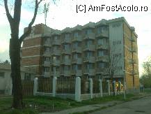 [P04] Hotel Flora vedere dinspre plaja(spate) » foto by dannek
 - 
<span class="allrVoted glyphicon glyphicon-heart hidden" id="av79420"></span>
<a class="m-l-10 hidden" id="sv79420" onclick="voting_Foto_DelVot(,79420,5897)" role="button">șterge vot <span class="glyphicon glyphicon-remove"></span></a>
<a id="v979420" class=" c-red"  onclick="voting_Foto_SetVot(79420)" role="button"><span class="glyphicon glyphicon-heart-empty"></span> <b>LIKE</b> = Votează poza</a> <img class="hidden"  id="f79420W9" src="/imagini/loader.gif" border="0" /><span class="AjErrMes hidden" id="e79420ErM"></span>