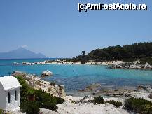 [P12] Sus pe o stanca la cativa metri inaltime e si o troita , in fundal Mt Athos troneaza peste tot » foto by ionescunic
 - 
<span class="allrVoted glyphicon glyphicon-heart hidden" id="av37968"></span>
<a class="m-l-10 hidden" id="sv37968" onclick="voting_Foto_DelVot(,37968,5915)" role="button">șterge vot <span class="glyphicon glyphicon-remove"></span></a>
<a id="v937968" class=" c-red"  onclick="voting_Foto_SetVot(37968)" role="button"><span class="glyphicon glyphicon-heart-empty"></span> <b>LIKE</b> = Votează poza</a> <img class="hidden"  id="f37968W9" src="/imagini/loader.gif" border="0" /><span class="AjErrMes hidden" id="e37968ErM"></span>