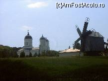 [P07] Mânăstirea Celic Dere - văzută de la distanţă. M-a frapat revenirea energiei eoliene în scenă! » foto by Dragoș_MD
 - 
<span class="allrVoted glyphicon glyphicon-heart hidden" id="av106192"></span>
<a class="m-l-10 hidden" id="sv106192" onclick="voting_Foto_DelVot(,106192,5917)" role="button">șterge vot <span class="glyphicon glyphicon-remove"></span></a>
<a id="v9106192" class=" c-red"  onclick="voting_Foto_SetVot(106192)" role="button"><span class="glyphicon glyphicon-heart-empty"></span> <b>LIKE</b> = Votează poza</a> <img class="hidden"  id="f106192W9" src="/imagini/loader.gif" border="0" /><span class="AjErrMes hidden" id="e106192ErM"></span>