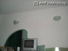 [P02] Camera era luminata discret, cu aplice de perete. » foto by corinka
 - 
<span class="allrVoted glyphicon glyphicon-heart hidden" id="av80282"></span>
<a class="m-l-10 hidden" id="sv80282" onclick="voting_Foto_DelVot(,80282,5924)" role="button">șterge vot <span class="glyphicon glyphicon-remove"></span></a>
<a id="v980282" class=" c-red"  onclick="voting_Foto_SetVot(80282)" role="button"><span class="glyphicon glyphicon-heart-empty"></span> <b>LIKE</b> = Votează poza</a> <img class="hidden"  id="f80282W9" src="/imagini/loader.gif" border="0" /><span class="AjErrMes hidden" id="e80282ErM"></span>