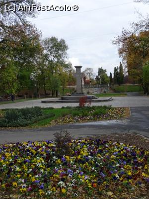 [P12] Parcul Mihai Eminescu - Crucea Martirilor.  » foto by tata123 🔱
 - 
<span class="allrVoted glyphicon glyphicon-heart hidden" id="av1131691"></span>
<a class="m-l-10 hidden" id="sv1131691" onclick="voting_Foto_DelVot(,1131691,5949)" role="button">șterge vot <span class="glyphicon glyphicon-remove"></span></a>
<a id="v91131691" class=" c-red"  onclick="voting_Foto_SetVot(1131691)" role="button"><span class="glyphicon glyphicon-heart-empty"></span> <b>LIKE</b> = Votează poza</a> <img class="hidden"  id="f1131691W9" src="/imagini/loader.gif" border="0" /><span class="AjErrMes hidden" id="e1131691ErM"></span>