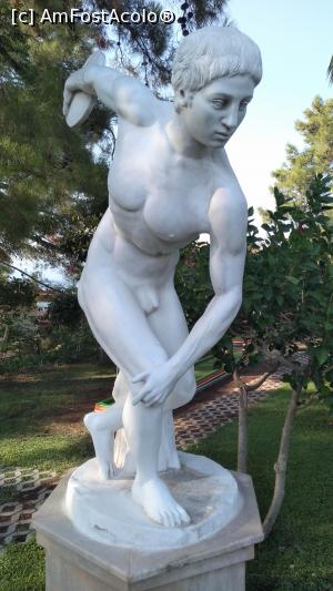 [P45] Statuia Discobolului de la terenul de Minigolf. » foto by ovidiuyepi
 - 
<span class="allrVoted glyphicon glyphicon-heart hidden" id="av1276058"></span>
<a class="m-l-10 hidden" id="sv1276058" onclick="voting_Foto_DelVot(,1276058,5976)" role="button">șterge vot <span class="glyphicon glyphicon-remove"></span></a>
<a id="v91276058" class=" c-red"  onclick="voting_Foto_SetVot(1276058)" role="button"><span class="glyphicon glyphicon-heart-empty"></span> <b>LIKE</b> = Votează poza</a> <img class="hidden"  id="f1276058W9" src="/imagini/loader.gif" border="0" /><span class="AjErrMes hidden" id="e1276058ErM"></span>
