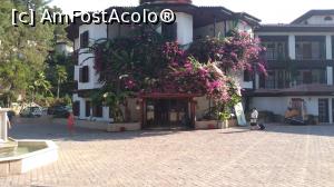[P60] Intrarea la Hotelul principal. » foto by ovidiuyepi
 - 
<span class="allrVoted glyphicon glyphicon-heart hidden" id="av1276073"></span>
<a class="m-l-10 hidden" id="sv1276073" onclick="voting_Foto_DelVot(,1276073,5976)" role="button">șterge vot <span class="glyphicon glyphicon-remove"></span></a>
<a id="v91276073" class=" c-red"  onclick="voting_Foto_SetVot(1276073)" role="button"><span class="glyphicon glyphicon-heart-empty"></span> <b>LIKE</b> = Votează poza</a> <img class="hidden"  id="f1276073W9" src="/imagini/loader.gif" border="0" /><span class="AjErrMes hidden" id="e1276073ErM"></span>