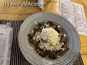 [P07] Restaurantul pensiunii Ursuleț Bran - tochitură de porc cu mămăligă și ou prăjit » foto by nicole33
 - 
<span class="allrVoted glyphicon glyphicon-heart hidden" id="av1456331"></span>
<a class="m-l-10 hidden" id="sv1456331" onclick="voting_Foto_DelVot(,1456331,5977)" role="button">șterge vot <span class="glyphicon glyphicon-remove"></span></a>
<a id="v91456331" class=" c-red"  onclick="voting_Foto_SetVot(1456331)" role="button"><span class="glyphicon glyphicon-heart-empty"></span> <b>LIKE</b> = Votează poza</a> <img class="hidden"  id="f1456331W9" src="/imagini/loader.gif" border="0" /><span class="AjErrMes hidden" id="e1456331ErM"></span>