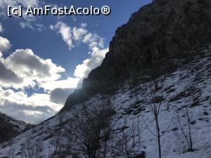 [P03] Cheile Sohodolului, iarna » foto by krisstinna
 - 
<span class="allrVoted glyphicon glyphicon-heart hidden" id="av1049371"></span>
<a class="m-l-10 hidden" id="sv1049371" onclick="voting_Foto_DelVot(,1049371,5991)" role="button">șterge vot <span class="glyphicon glyphicon-remove"></span></a>
<a id="v91049371" class=" c-red"  onclick="voting_Foto_SetVot(1049371)" role="button"><span class="glyphicon glyphicon-heart-empty"></span> <b>LIKE</b> = Votează poza</a> <img class="hidden"  id="f1049371W9" src="/imagini/loader.gif" border="0" /><span class="AjErrMes hidden" id="e1049371ErM"></span>