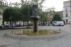 [P22] Kraków, Kazimierz, Plac Wolnica cu Trzej Grajkowie - Cei Trei Muzicieni » foto by mprofeanu
 - 
<span class="allrVoted glyphicon glyphicon-heart hidden" id="av1335167"></span>
<a class="m-l-10 hidden" id="sv1335167" onclick="voting_Foto_DelVot(,1335167,5995)" role="button">șterge vot <span class="glyphicon glyphicon-remove"></span></a>
<a id="v91335167" class=" c-red"  onclick="voting_Foto_SetVot(1335167)" role="button"><span class="glyphicon glyphicon-heart-empty"></span> <b>LIKE</b> = Votează poza</a> <img class="hidden"  id="f1335167W9" src="/imagini/loader.gif" border="0" /><span class="AjErrMes hidden" id="e1335167ErM"></span>
