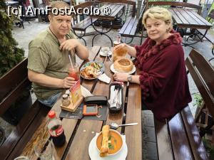 [P18] Restaurantul Wrega din Kazimierz. Eu am avut un fel de clătită din cartofi umplută cu carne și legume. Soția o tocană în pâine și Mihnea o supa cremă. » foto by nichifor
 - 
<span class="allrVoted glyphicon glyphicon-heart hidden" id="av1531442"></span>
<a class="m-l-10 hidden" id="sv1531442" onclick="voting_Foto_DelVot(,1531442,5995)" role="button">șterge vot <span class="glyphicon glyphicon-remove"></span></a>
<a id="v91531442" class=" c-red"  onclick="voting_Foto_SetVot(1531442)" role="button"><span class="glyphicon glyphicon-heart-empty"></span> <b>LIKE</b> = Votează poza</a> <img class="hidden"  id="f1531442W9" src="/imagini/loader.gif" border="0" /><span class="AjErrMes hidden" id="e1531442ErM"></span>
