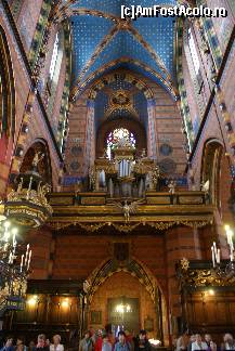 [P17] Bazilica Sfânta Maria. Vedere spre intrarea principală » foto by Costi
 - 
<span class="allrVoted glyphicon glyphicon-heart hidden" id="av170773"></span>
<a class="m-l-10 hidden" id="sv170773" onclick="voting_Foto_DelVot(,170773,5995)" role="button">șterge vot <span class="glyphicon glyphicon-remove"></span></a>
<a id="v9170773" class=" c-red"  onclick="voting_Foto_SetVot(170773)" role="button"><span class="glyphicon glyphicon-heart-empty"></span> <b>LIKE</b> = Votează poza</a> <img class="hidden"  id="f170773W9" src="/imagini/loader.gif" border="0" /><span class="AjErrMes hidden" id="e170773ErM"></span>