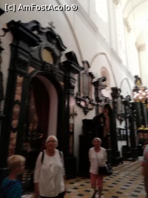 [P12] Prin Catedrala » foto by fredutza
 - 
<span class="allrVoted glyphicon glyphicon-heart hidden" id="av1063228"></span>
<a class="m-l-10 hidden" id="sv1063228" onclick="voting_Foto_DelVot(,1063228,5995)" role="button">șterge vot <span class="glyphicon glyphicon-remove"></span></a>
<a id="v91063228" class=" c-red"  onclick="voting_Foto_SetVot(1063228)" role="button"><span class="glyphicon glyphicon-heart-empty"></span> <b>LIKE</b> = Votează poza</a> <img class="hidden"  id="f1063228W9" src="/imagini/loader.gif" border="0" /><span class="AjErrMes hidden" id="e1063228ErM"></span>
