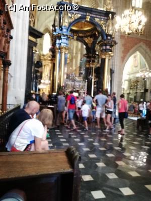 [P09] Sarcofagul Sfantului Stanislav, ocrotitorul Poloniei » foto by fredutza
 - 
<span class="allrVoted glyphicon glyphicon-heart hidden" id="av1063225"></span>
<a class="m-l-10 hidden" id="sv1063225" onclick="voting_Foto_DelVot(,1063225,5995)" role="button">șterge vot <span class="glyphicon glyphicon-remove"></span></a>
<a id="v91063225" class=" c-red"  onclick="voting_Foto_SetVot(1063225)" role="button"><span class="glyphicon glyphicon-heart-empty"></span> <b>LIKE</b> = Votează poza</a> <img class="hidden"  id="f1063225W9" src="/imagini/loader.gif" border="0" /><span class="AjErrMes hidden" id="e1063225ErM"></span>