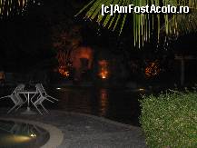 [P12] Piscina seara » foto by mariarosa
 - 
<span class="allrVoted glyphicon glyphicon-heart hidden" id="av200435"></span>
<a class="m-l-10 hidden" id="sv200435" onclick="voting_Foto_DelVot(,200435,6003)" role="button">șterge vot <span class="glyphicon glyphicon-remove"></span></a>
<a id="v9200435" class=" c-red"  onclick="voting_Foto_SetVot(200435)" role="button"><span class="glyphicon glyphicon-heart-empty"></span> <b>LIKE</b> = Votează poza</a> <img class="hidden"  id="f200435W9" src="/imagini/loader.gif" border="0" /><span class="AjErrMes hidden" id="e200435ErM"></span>