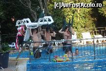 [P22] nemtii s-au distrat cum au stiut ei mai bine....dand cu scaunele in piscina pt copiii » foto by oanamaria
 - 
<span class="allrVoted glyphicon glyphicon-heart hidden" id="av222836"></span>
<a class="m-l-10 hidden" id="sv222836" onclick="voting_Foto_DelVot(,222836,6005)" role="button">șterge vot <span class="glyphicon glyphicon-remove"></span></a>
<a id="v9222836" class=" c-red"  onclick="voting_Foto_SetVot(222836)" role="button"><span class="glyphicon glyphicon-heart-empty"></span> <b>LIKE</b> = Votează poza</a> <img class="hidden"  id="f222836W9" src="/imagini/loader.gif" border="0" /><span class="AjErrMes hidden" id="e222836ErM"></span>