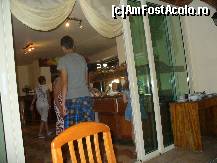 [P03] De pe trasa trebuia sa defilezi si sa-ti iei pe rand ce-ti trebuia, deoarece nu exista o tava unde sa asezi tot, sa nu tot stai la rand de fiecare data  pentru tot ce era nevoie la masa. » foto by mmarina
 - 
<span class="allrVoted glyphicon glyphicon-heart hidden" id="av334060"></span>
<a class="m-l-10 hidden" id="sv334060" onclick="voting_Foto_DelVot(,334060,6005)" role="button">șterge vot <span class="glyphicon glyphicon-remove"></span></a>
<a id="v9334060" class=" c-red"  onclick="voting_Foto_SetVot(334060)" role="button"><span class="glyphicon glyphicon-heart-empty"></span> <b>LIKE</b> = Votează poza</a> <img class="hidden"  id="f334060W9" src="/imagini/loader.gif" border="0" /><span class="AjErrMes hidden" id="e334060ErM"></span>