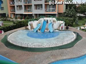 [P03] Piscina pentru cei mici de langa Trakia Plaza Apartaments » foto by Suffisant
 - 
<span class="allrVoted glyphicon glyphicon-heart hidden" id="av353254"></span>
<a class="m-l-10 hidden" id="sv353254" onclick="voting_Foto_DelVot(,353254,6009)" role="button">șterge vot <span class="glyphicon glyphicon-remove"></span></a>
<a id="v9353254" class=" c-red"  onclick="voting_Foto_SetVot(353254)" role="button"><span class="glyphicon glyphicon-heart-empty"></span> <b>LIKE</b> = Votează poza</a> <img class="hidden"  id="f353254W9" src="/imagini/loader.gif" border="0" /><span class="AjErrMes hidden" id="e353254ErM"></span>