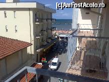 [P08] balconul cu vedere partiala la mare » foto by Alina Morar
 - 
<span class="allrVoted glyphicon glyphicon-heart hidden" id="av83324"></span>
<a class="m-l-10 hidden" id="sv83324" onclick="voting_Foto_DelVot(,83324,6014)" role="button">șterge vot <span class="glyphicon glyphicon-remove"></span></a>
<a id="v983324" class=" c-red"  onclick="voting_Foto_SetVot(83324)" role="button"><span class="glyphicon glyphicon-heart-empty"></span> <b>LIKE</b> = Votează poza</a> <img class="hidden"  id="f83324W9" src="/imagini/loader.gif" border="0" /><span class="AjErrMes hidden" id="e83324ErM"></span>