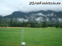 [P15] Rural; munti cu varful in nori » foto by DanCld
 - 
<span class="allrVoted glyphicon glyphicon-heart hidden" id="av213235"></span>
<a class="m-l-10 hidden" id="sv213235" onclick="voting_Foto_DelVot(,213235,6017)" role="button">șterge vot <span class="glyphicon glyphicon-remove"></span></a>
<a id="v9213235" class=" c-red"  onclick="voting_Foto_SetVot(213235)" role="button"><span class="glyphicon glyphicon-heart-empty"></span> <b>LIKE</b> = Votează poza</a> <img class="hidden"  id="f213235W9" src="/imagini/loader.gif" border="0" /><span class="AjErrMes hidden" id="e213235ErM"></span>
