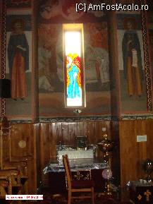 [P16] Detaliu din interior. Picturi şi vitralii cu motive religioase. » foto by creivean
 - 
<span class="allrVoted glyphicon glyphicon-heart hidden" id="av83852"></span>
<a class="m-l-10 hidden" id="sv83852" onclick="voting_Foto_DelVot(,83852,6032)" role="button">șterge vot <span class="glyphicon glyphicon-remove"></span></a>
<a id="v983852" class=" c-red"  onclick="voting_Foto_SetVot(83852)" role="button"><span class="glyphicon glyphicon-heart-empty"></span> <b>LIKE</b> = Votează poza</a> <img class="hidden"  id="f83852W9" src="/imagini/loader.gif" border="0" /><span class="AjErrMes hidden" id="e83852ErM"></span>
