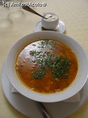 [P13] Ciorbă de văcuță - Restaurant Cerbul, Dâmbovicioara.  » foto by tata123 🔱
 - 
<span class="allrVoted glyphicon glyphicon-heart hidden" id="av947785"></span>
<a class="m-l-10 hidden" id="sv947785" onclick="voting_Foto_DelVot(,947785,6049)" role="button">șterge vot <span class="glyphicon glyphicon-remove"></span></a>
<a id="v9947785" class=" c-red"  onclick="voting_Foto_SetVot(947785)" role="button"><span class="glyphicon glyphicon-heart-empty"></span> <b>LIKE</b> = Votează poza</a> <img class="hidden"  id="f947785W9" src="/imagini/loader.gif" border="0" /><span class="AjErrMes hidden" id="e947785ErM"></span>