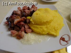 [P14] Pomana porcului - Restaurant Cerbul, Dâmbovicioara.  » foto by tata123 🔱
 - 
<span class="allrVoted glyphicon glyphicon-heart hidden" id="av947786"></span>
<a class="m-l-10 hidden" id="sv947786" onclick="voting_Foto_DelVot(,947786,6049)" role="button">șterge vot <span class="glyphicon glyphicon-remove"></span></a>
<a id="v9947786" class=" c-red"  onclick="voting_Foto_SetVot(947786)" role="button"><span class="glyphicon glyphicon-heart-empty"></span> <b>LIKE</b> = Votează poza</a> <img class="hidden"  id="f947786W9" src="/imagini/loader.gif" border="0" /><span class="AjErrMes hidden" id="e947786ErM"></span>