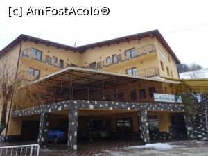 [P03] Pensiunea-Restaurant Cerbul - Dâmbovicioara.  » foto by tata123 🔱
 - 
<span class="allrVoted glyphicon glyphicon-heart hidden" id="av947775"></span>
<a class="m-l-10 hidden" id="sv947775" onclick="voting_Foto_DelVot(,947775,6049)" role="button">șterge vot <span class="glyphicon glyphicon-remove"></span></a>
<a id="v9947775" class=" c-red"  onclick="voting_Foto_SetVot(947775)" role="button"><span class="glyphicon glyphicon-heart-empty"></span> <b>LIKE</b> = Votează poza</a> <img class="hidden"  id="f947775W9" src="/imagini/loader.gif" border="0" /><span class="AjErrMes hidden" id="e947775ErM"></span>