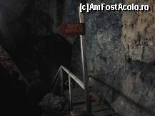 [P28] Indicator spre Grota Ursilor, in fata La lacuri.  » foto by albena
 - 
<span class="allrVoted glyphicon glyphicon-heart hidden" id="av480669"></span>
<a class="m-l-10 hidden" id="sv480669" onclick="voting_Foto_DelVot(,480669,6055)" role="button">șterge vot <span class="glyphicon glyphicon-remove"></span></a>
<a id="v9480669" class=" c-red"  onclick="voting_Foto_SetVot(480669)" role="button"><span class="glyphicon glyphicon-heart-empty"></span> <b>LIKE</b> = Votează poza</a> <img class="hidden"  id="f480669W9" src="/imagini/loader.gif" border="0" /><span class="AjErrMes hidden" id="e480669ErM"></span>