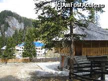 [P10] Schitul ce se afla langa Hotel Pestera ce se mareste din an in an...semn ca le merge foarte bine... » foto by vlado2
 - 
<span class="allrVoted glyphicon glyphicon-heart hidden" id="av313558"></span>
<a class="m-l-10 hidden" id="sv313558" onclick="voting_Foto_DelVot(,313558,6055)" role="button">șterge vot <span class="glyphicon glyphicon-remove"></span></a>
<a id="v9313558" class=" c-red"  onclick="voting_Foto_SetVot(313558)" role="button"><span class="glyphicon glyphicon-heart-empty"></span> <b>LIKE</b> = Votează poza</a> <img class="hidden"  id="f313558W9" src="/imagini/loader.gif" border="0" /><span class="AjErrMes hidden" id="e313558ErM"></span>