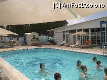 [P22] piscina şi alta cale de acces » foto by Dana Arad
 - 
<span class="allrVoted glyphicon glyphicon-heart hidden" id="av87037"></span>
<a class="m-l-10 hidden" id="sv87037" onclick="voting_Foto_DelVot(,87037,6057)" role="button">șterge vot <span class="glyphicon glyphicon-remove"></span></a>
<a id="v987037" class=" c-red"  onclick="voting_Foto_SetVot(87037)" role="button"><span class="glyphicon glyphicon-heart-empty"></span> <b>LIKE</b> = Votează poza</a> <img class="hidden"  id="f87037W9" src="/imagini/loader.gif" border="0" /><span class="AjErrMes hidden" id="e87037ErM"></span>