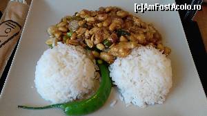 [P16] Wok'n Roll Cluj - pui picant cu alune - kung pao cu ardei iute şi 2 cupe de orez.  » foto by bogumil
 - 
<span class="allrVoted glyphicon glyphicon-heart hidden" id="av644338"></span>
<a class="m-l-10 hidden" id="sv644338" onclick="voting_Foto_DelVot(,644338,6063)" role="button">șterge vot <span class="glyphicon glyphicon-remove"></span></a>
<a id="v9644338" class=" c-red"  onclick="voting_Foto_SetVot(644338)" role="button"><span class="glyphicon glyphicon-heart-empty"></span> <b>LIKE</b> = Votează poza</a> <img class="hidden"  id="f644338W9" src="/imagini/loader.gif" border="0" /><span class="AjErrMes hidden" id="e644338ErM"></span>