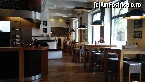 [P04] Wok'n Roll Cluj - sala restaurantului văzută din faţă.  » foto by bogumil
 - 
<span class="allrVoted glyphicon glyphicon-heart hidden" id="av644326"></span>
<a class="m-l-10 hidden" id="sv644326" onclick="voting_Foto_DelVot(,644326,6063)" role="button">șterge vot <span class="glyphicon glyphicon-remove"></span></a>
<a id="v9644326" class=" c-red"  onclick="voting_Foto_SetVot(644326)" role="button"><span class="glyphicon glyphicon-heart-empty"></span> <b>LIKE</b> = Votează poza</a> <img class="hidden"  id="f644326W9" src="/imagini/loader.gif" border="0" /><span class="AjErrMes hidden" id="e644326ErM"></span>