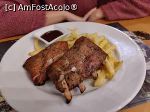 [P08] Collin's Gastro Pub » foto by crismis
 - 
<span class="allrVoted glyphicon glyphicon-heart hidden" id="av1426472"></span>
<a class="m-l-10 hidden" id="sv1426472" onclick="voting_Foto_DelVot(,1426472,6063)" role="button">șterge vot <span class="glyphicon glyphicon-remove"></span></a>
<a id="v91426472" class=" c-red"  onclick="voting_Foto_SetVot(1426472)" role="button"><span class="glyphicon glyphicon-heart-empty"></span> <b>LIKE</b> = Votează poza</a> <img class="hidden"  id="f1426472W9" src="/imagini/loader.gif" border="0" /><span class="AjErrMes hidden" id="e1426472ErM"></span>