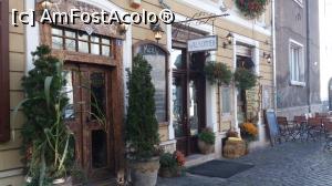 [P28] Bistro Viena, exterior » foto by crismis
 - 
<span class="allrVoted glyphicon glyphicon-heart hidden" id="av722403"></span>
<a class="m-l-10 hidden" id="sv722403" onclick="voting_Foto_DelVot(,722403,6063)" role="button">șterge vot <span class="glyphicon glyphicon-remove"></span></a>
<a id="v9722403" class=" c-red"  onclick="voting_Foto_SetVot(722403)" role="button"><span class="glyphicon glyphicon-heart-empty"></span> <b>LIKE</b> = Votează poza</a> <img class="hidden"  id="f722403W9" src="/imagini/loader.gif" border="0" /><span class="AjErrMes hidden" id="e722403ErM"></span>