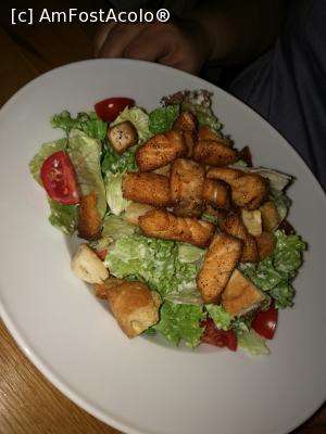[P25] Restaurant Livada, salată Caesar » foto by crismis
 - 
<span class="allrVoted glyphicon glyphicon-heart hidden" id="av814333"></span>
<a class="m-l-10 hidden" id="sv814333" onclick="voting_Foto_DelVot(,814333,6063)" role="button">șterge vot <span class="glyphicon glyphicon-remove"></span></a>
<a id="v9814333" class=" c-red"  onclick="voting_Foto_SetVot(814333)" role="button"><span class="glyphicon glyphicon-heart-empty"></span> <b>LIKE</b> = Votează poza</a> <img class="hidden"  id="f814333W9" src="/imagini/loader.gif" border="0" /><span class="AjErrMes hidden" id="e814333ErM"></span>