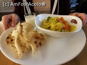[P45] Restaurantul Gandi, satay de legume cu iaurt cu usturoi și naan » foto by crismis
 - 
<span class="allrVoted glyphicon glyphicon-heart hidden" id="av814353"></span>
<a class="m-l-10 hidden" id="sv814353" onclick="voting_Foto_DelVot(,814353,6063)" role="button">șterge vot <span class="glyphicon glyphicon-remove"></span></a>
<a id="v9814353" class=" c-red"  onclick="voting_Foto_SetVot(814353)" role="button"><span class="glyphicon glyphicon-heart-empty"></span> <b>LIKE</b> = Votează poza</a> <img class="hidden"  id="f814353W9" src="/imagini/loader.gif" border="0" /><span class="AjErrMes hidden" id="e814353ErM"></span>