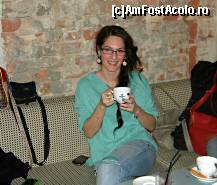 [P11] sala din spate in Time Cafe » foto by andr2eea
 - 
<span class="allrVoted glyphicon glyphicon-heart hidden" id="av446769"></span>
<a class="m-l-10 hidden" id="sv446769" onclick="voting_Foto_DelVot(,446769,6063)" role="button">șterge vot <span class="glyphicon glyphicon-remove"></span></a>
<a id="v9446769" class=" c-red"  onclick="voting_Foto_SetVot(446769)" role="button"><span class="glyphicon glyphicon-heart-empty"></span> <b>LIKE</b> = Votează poza</a> <img class="hidden"  id="f446769W9" src="/imagini/loader.gif" border="0" /><span class="AjErrMes hidden" id="e446769ErM"></span>