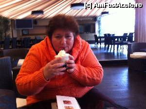 [P03] Savurandu-mi cu pofta frappe-ul! A fost delicios!  » foto by sorana2
 - 
<span class="allrVoted glyphicon glyphicon-heart hidden" id="av526675"></span>
<a class="m-l-10 hidden" id="sv526675" onclick="voting_Foto_DelVot(,526675,6063)" role="button">șterge vot <span class="glyphicon glyphicon-remove"></span></a>
<a id="v9526675" class=" c-red"  onclick="voting_Foto_SetVot(526675)" role="button"><span class="glyphicon glyphicon-heart-empty"></span> <b>LIKE</b> = Votează poza</a> <img class="hidden"  id="f526675W9" src="/imagini/loader.gif" border="0" /><span class="AjErrMes hidden" id="e526675ErM"></span>