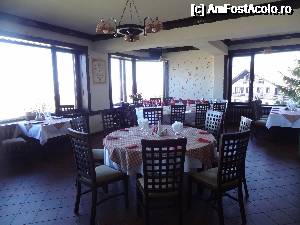 [P21] Colţul plin de fantezie al restaurantului » foto by Marian Preda
 - 
<span class="allrVoted glyphicon glyphicon-heart hidden" id="av690085"></span>
<a class="m-l-10 hidden" id="sv690085" onclick="voting_Foto_DelVot(,690085,6071)" role="button">șterge vot <span class="glyphicon glyphicon-remove"></span></a>
<a id="v9690085" class=" c-red"  onclick="voting_Foto_SetVot(690085)" role="button"><span class="glyphicon glyphicon-heart-empty"></span> <b>LIKE</b> = Votează poza</a> <img class="hidden"  id="f690085W9" src="/imagini/loader.gif" border="0" /><span class="AjErrMes hidden" id="e690085ErM"></span>
