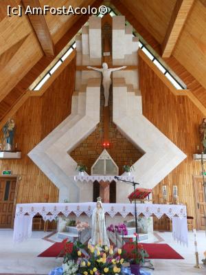 [P14] Biserica Romano-Catolică - Slănic Moldova. Interior, Fecioara Maria. » foto by iulianic
 - 
<span class="allrVoted glyphicon glyphicon-heart hidden" id="av1229650"></span>
<a class="m-l-10 hidden" id="sv1229650" onclick="voting_Foto_DelVot(,1229650,6086)" role="button">șterge vot <span class="glyphicon glyphicon-remove"></span></a>
<a id="v91229650" class=" c-red"  onclick="voting_Foto_SetVot(1229650)" role="button"><span class="glyphicon glyphicon-heart-empty"></span> <b>LIKE</b> = Votează poza</a> <img class="hidden"  id="f1229650W9" src="/imagini/loader.gif" border="0" /><span class="AjErrMes hidden" id="e1229650ErM"></span>