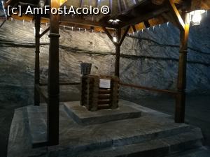 [P19] Fântâna cu apă rea din fața bisericii » foto by crismis
 - 
<span class="allrVoted glyphicon glyphicon-heart hidden" id="av826519"></span>
<a class="m-l-10 hidden" id="sv826519" onclick="voting_Foto_DelVot(,826519,6086)" role="button">șterge vot <span class="glyphicon glyphicon-remove"></span></a>
<a id="v9826519" class=" c-red"  onclick="voting_Foto_SetVot(826519)" role="button"><span class="glyphicon glyphicon-heart-empty"></span> <b>LIKE</b> = Votează poza</a> <img class="hidden"  id="f826519W9" src="/imagini/loader.gif" border="0" /><span class="AjErrMes hidden" id="e826519ErM"></span>