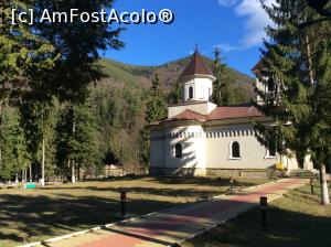 [P41] Slanic Moldova - Parcul si o bisericuta » foto by mishu
 - 
<span class="allrVoted glyphicon glyphicon-heart hidden" id="av841808"></span>
<a class="m-l-10 hidden" id="sv841808" onclick="voting_Foto_DelVot(,841808,6086)" role="button">șterge vot <span class="glyphicon glyphicon-remove"></span></a>
<a id="v9841808" class=" c-red"  onclick="voting_Foto_SetVot(841808)" role="button"><span class="glyphicon glyphicon-heart-empty"></span> <b>LIKE</b> = Votează poza</a> <img class="hidden"  id="f841808W9" src="/imagini/loader.gif" border="0" /><span class="AjErrMes hidden" id="e841808ErM"></span>