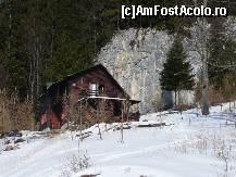 [P12] Cabana privata despre care spuneam ca este amplasata la prima intersetie a potecii cu drumul forestier » foto by Claudiu U.
 - 
<span class="allrVoted glyphicon glyphicon-heart hidden" id="av192595"></span>
<a class="m-l-10 hidden" id="sv192595" onclick="voting_Foto_DelVot(,192595,6094)" role="button">șterge vot <span class="glyphicon glyphicon-remove"></span></a>
<a id="v9192595" class=" c-red"  onclick="voting_Foto_SetVot(192595)" role="button"><span class="glyphicon glyphicon-heart-empty"></span> <b>LIKE</b> = Votează poza</a> <img class="hidden"  id="f192595W9" src="/imagini/loader.gif" border="0" /><span class="AjErrMes hidden" id="e192595ErM"></span>