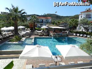 [P11] Flegra Palace hotel - Kasandra Halkidiki-mai2013 » foto by ionescunic
 - 
<span class="allrVoted glyphicon glyphicon-heart hidden" id="av489715"></span>
<a class="m-l-10 hidden" id="sv489715" onclick="voting_Foto_DelVot(,489715,6099)" role="button">șterge vot <span class="glyphicon glyphicon-remove"></span></a>
<a id="v9489715" class=" c-red"  onclick="voting_Foto_SetVot(489715)" role="button"><span class="glyphicon glyphicon-heart-empty"></span> <b>LIKE</b> = Votează poza</a> <img class="hidden"  id="f489715W9" src="/imagini/loader.gif" border="0" /><span class="AjErrMes hidden" id="e489715ErM"></span>