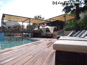 [P10] bar piscina » foto by Flavia C
 - 
<span class="allrVoted glyphicon glyphicon-heart hidden" id="av525056"></span>
<a class="m-l-10 hidden" id="sv525056" onclick="voting_Foto_DelVot(,525056,6099)" role="button">șterge vot <span class="glyphicon glyphicon-remove"></span></a>
<a id="v9525056" class=" c-red"  onclick="voting_Foto_SetVot(525056)" role="button"><span class="glyphicon glyphicon-heart-empty"></span> <b>LIKE</b> = Votează poza</a> <img class="hidden"  id="f525056W9" src="/imagini/loader.gif" border="0" /><span class="AjErrMes hidden" id="e525056ErM"></span>