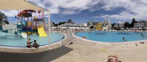 [P03] piscine si tobogane » foto by luiza2705 <span class="label label-default labelC_thin small">NEVOTABILĂ</span>